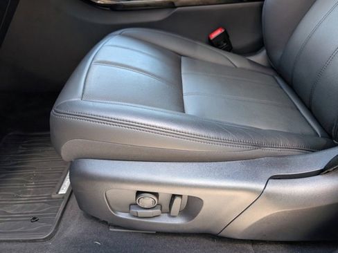 Certified 2024 Land Rover Range Rover Evoque Dynamic SE image 26