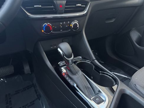 Used 2025 Buick Encore GX Preferred image 40