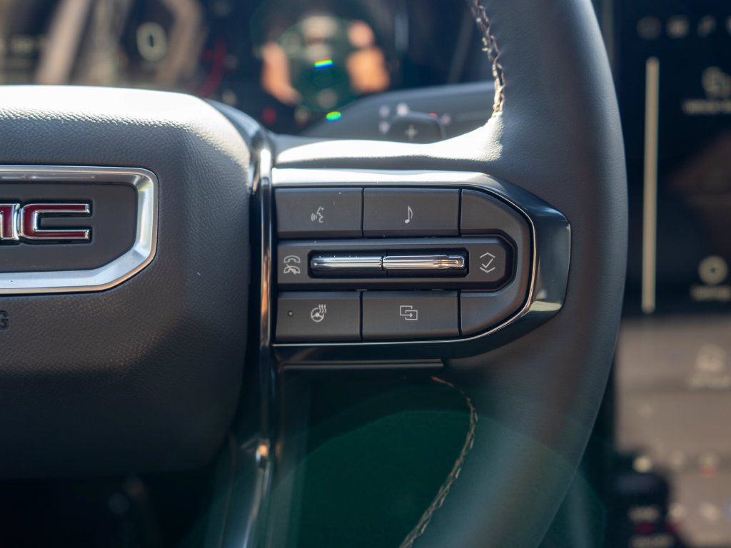 New 2027 GMC Terrain AT4 w/ Convenience Package III AWD/4WD image 19
