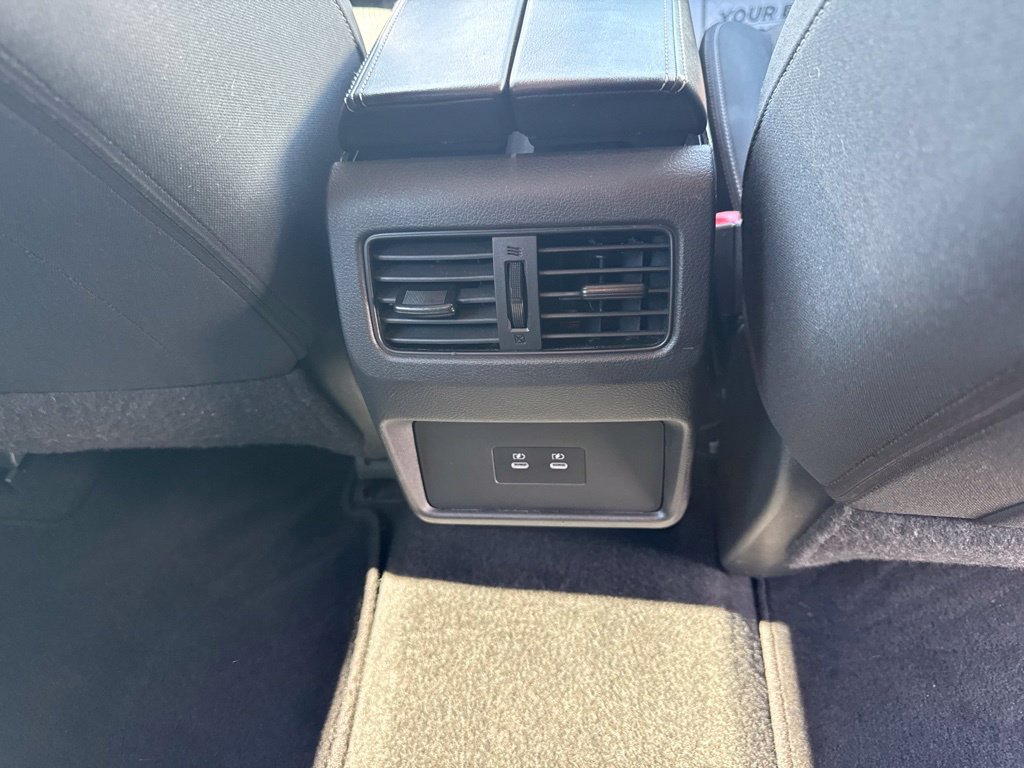 Used 2024 Nissan Rogue SV AWD/4WD image 16