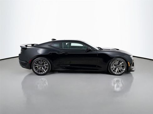 Used 2023 Chevrolet Camaro ZL1 RWD image 10