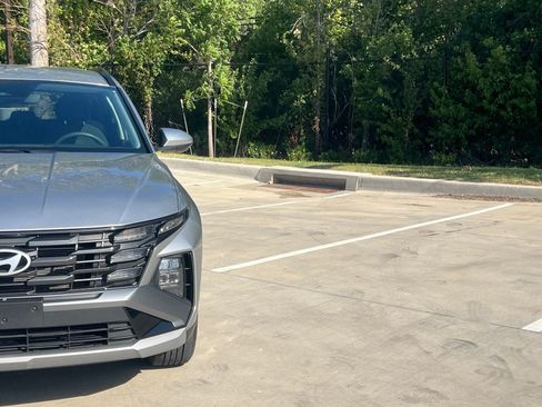 Used 2025 Hyundai Tucson SEL FWD image 3