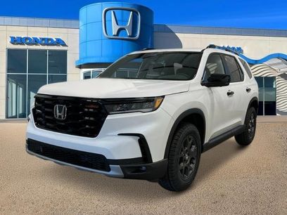 New 2025 Honda Pilot TrailSport