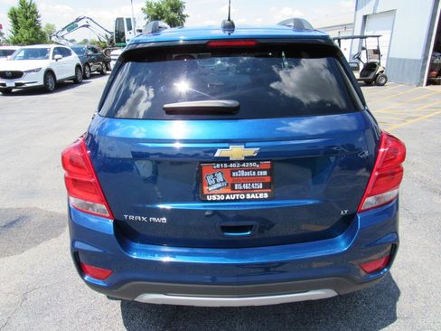 Used 2020 Chevrolet Trax LT w/ LT Convenience Package AWD/4WD image 5