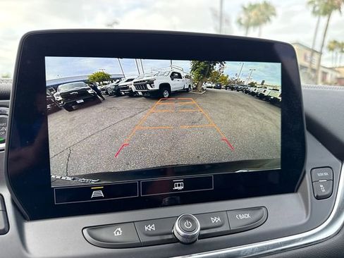 Used 2025 Chevrolet Blazer LT AWD/4WD image 19