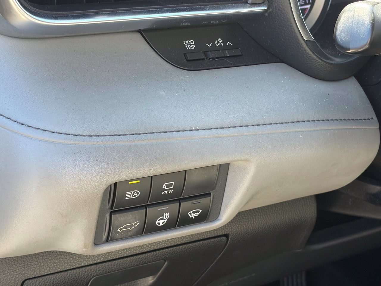 Used 2020 Toyota Highlander Limited FWD image 8
