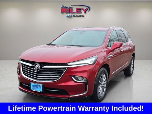 Used 2023 Buick Enclave Essence image 1
