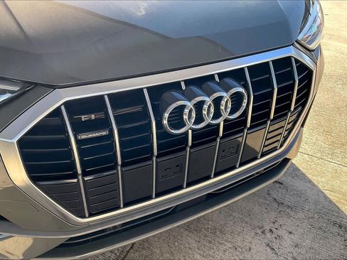 Certified 2025 Audi Q3 2.0T Premium w/ Convenience Package image 28