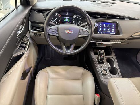 Used 2020 Cadillac XT4 Premium Luxury FWD image 25