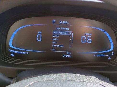 Certified 2023 Hyundai Venue SE w/ Cargo Package image 31