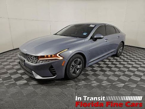 Used 2022 Kia K5 LXS FWD image 2
