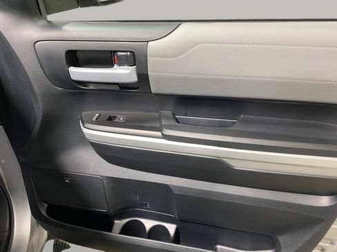 Used 2017 Toyota Tundra Limited image 23