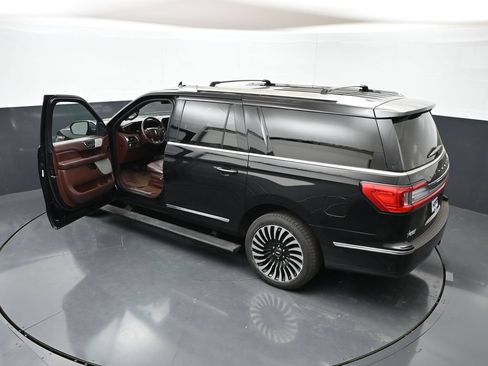 Used 2020 Lincoln Navigator L Black Label w/ Cargo Convenience Package AWD/4WD image 41