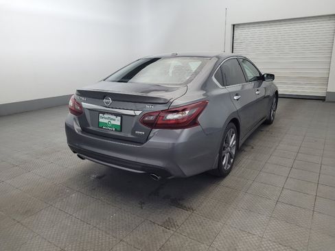 Used 2018 Nissan Altima 2.5 SR w/ SR Special Edition image 9