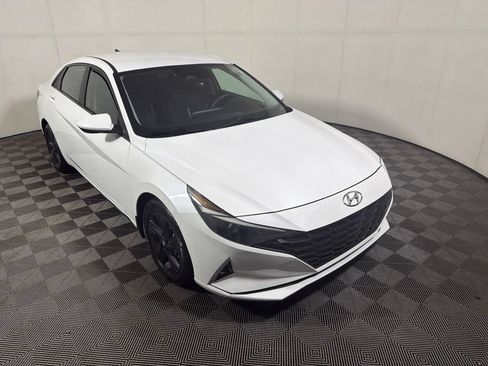 Used 2023 Hyundai Elantra SEL FWD image 1
