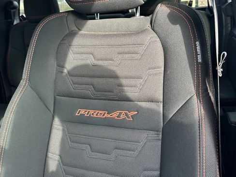 Used 2025 Nissan Frontier PRO-4X image 11