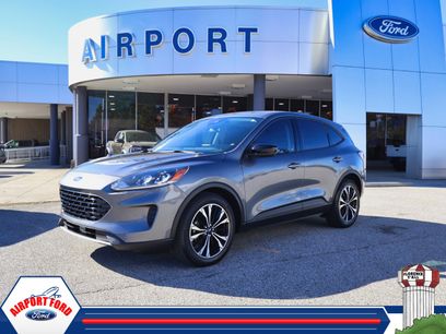 Used 2022 Ford Escape SE w/ SE Sport Appearance Package