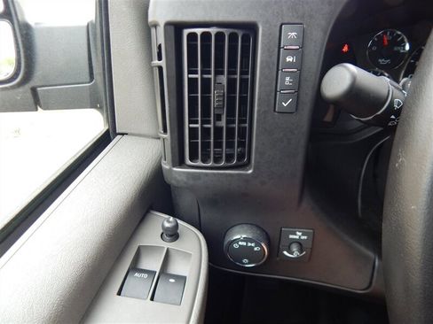 Used 2022 Chevrolet Express 3500 LT w/ LT Preferred Equipment Group RWD image 22