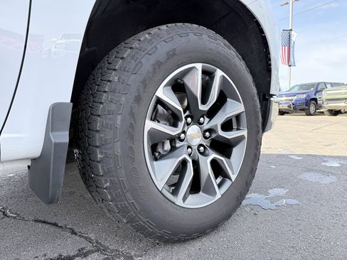 Used 2025 Chevrolet Silverado 1500 LT image 29