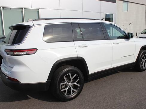 Used 2024 Jeep Grand Cherokee L Limited AWD/4WD image 33