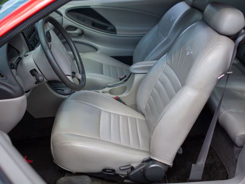 Used 2001 Ford Mustang GT RWD image 26