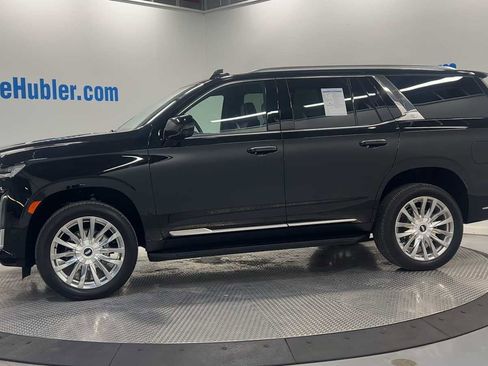 Used 2023 Cadillac Escalade Premium Luxury image 4