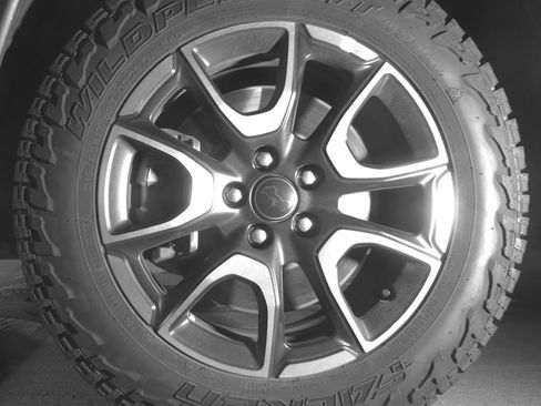 Used 2025 Jeep Compass Trailhawk image 12