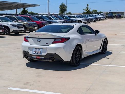 Used 2023 Toyota GR86 Premium RWD image 5
