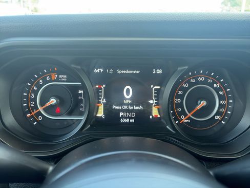 Used 2025 Jeep Gladiator Sport AWD/4WD image 10