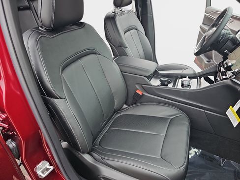 New 2026 Jeep Grand Cherokee Limited Reserve image 10