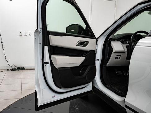 Used 2023 Land Rover Range Rover Velar R-Dynamic S image 28