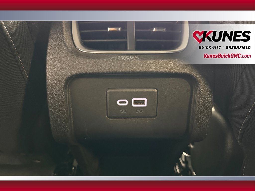 Used 2025 Chevrolet Blazer LT FWD image 35