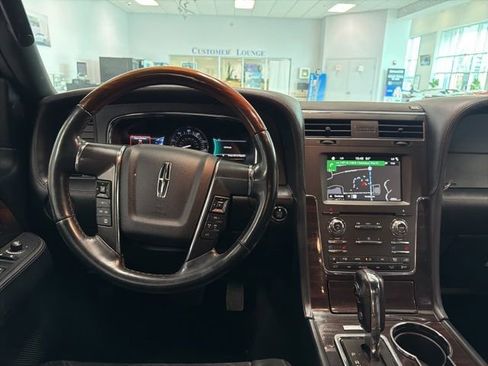 Used 2017 Lincoln Navigator L Reserve image 26