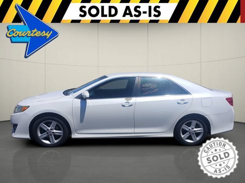 Used 2014 Toyota Camry SE FWD image 4