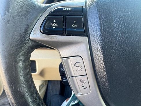 Used 2010 Honda Crosstour EX-L image 17