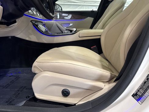 Used 2017 Mercedes-Benz E 400 4MATIC Wagon image 35