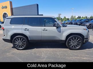 Used 2025 Lexus GX 550 w/ Accessory Package (2T) AWD/4WD video 2