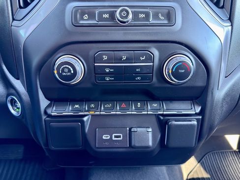 Used 2022 Chevrolet Silverado 1500 Custom image 20