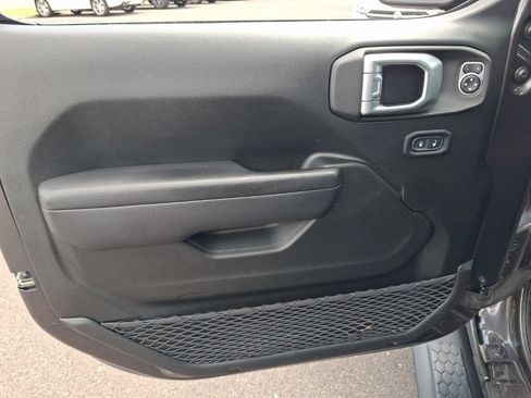Used 2022 Jeep Wrangler Unlimited Sport AWD/4WD image 16