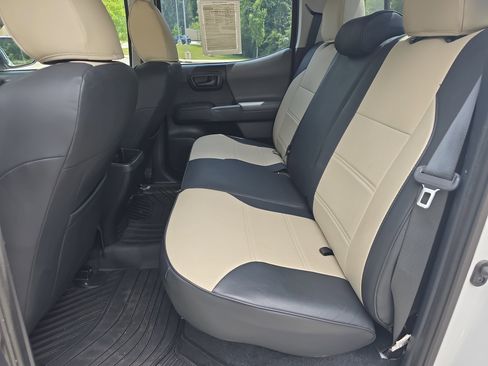 Used 2018 Toyota Tacoma SR w/ SR Convenience Package RWD image 15