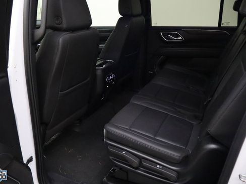Used 2024 Chevrolet Suburban LT image 24