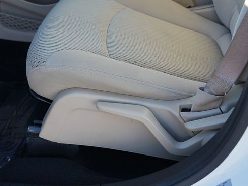 Used 2017 Dodge Journey SE w/ Safe & Sound Group image 15