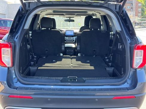 Used 2022 Ford Explorer XLT w/ Equipment Group 202A AWD/4WD image 4
