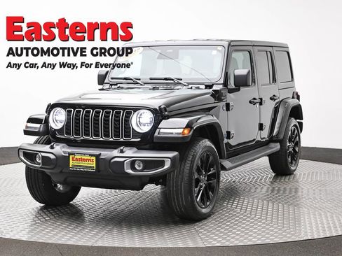Used 2025 Jeep Wrangler Unlimited Sahara w/ Safety Group AWD/4WD image 1