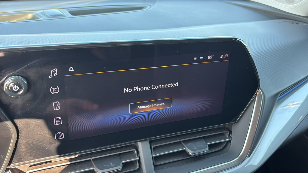 Used 2025 Chevrolet Trax LT FWD image 19