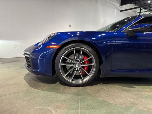 Used 2023 Porsche 911 Carrera S image 3