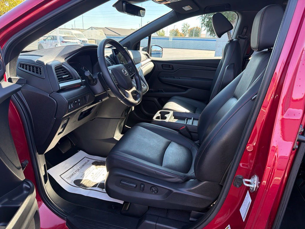 Used 2023 Honda Odyssey Sport image 17