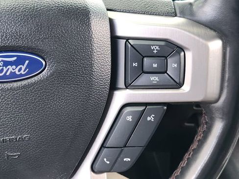 Used 2018 Ford F150 Platinum w/ Equipment Group 701A Luxury image 21