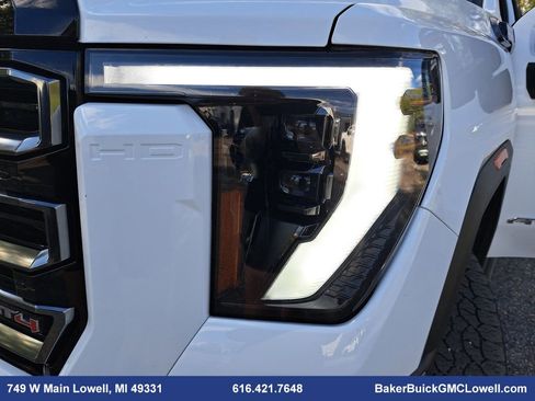 Used 2024 GMC Sierra 3500 AT4 image 33