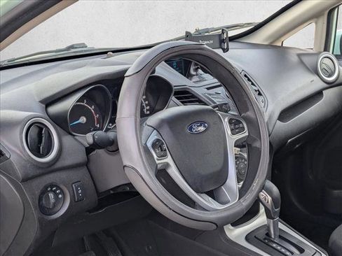 Used 2017 Ford Fiesta SE FWD image 10